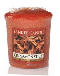 Svíčka votiv, YANKEE CANDLE, Cinnamon Stick