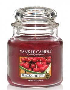 Svíčka ve skle střední, YANKEE CANDLE, Black Cherry
